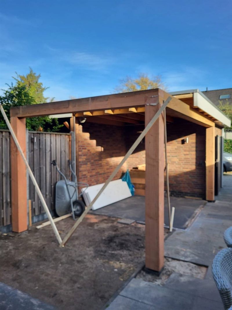 Buitenkamer met garage geïntegreerd in Eindhoven