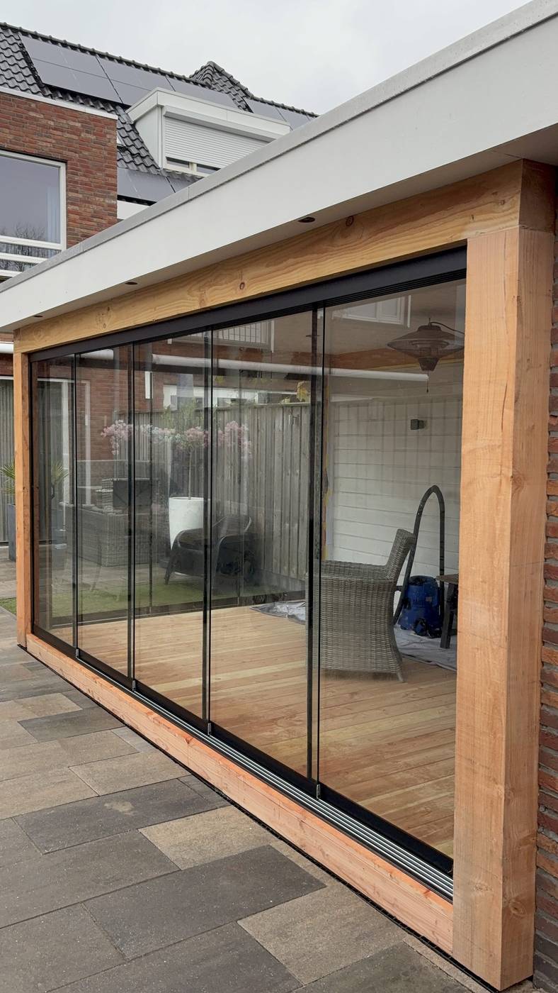 Buitenkamer met garage geïntegreerd in Eindhoven