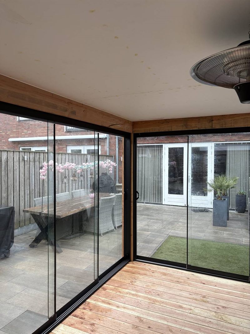 Buitenkamer met garage geïntegreerd in Eindhoven
