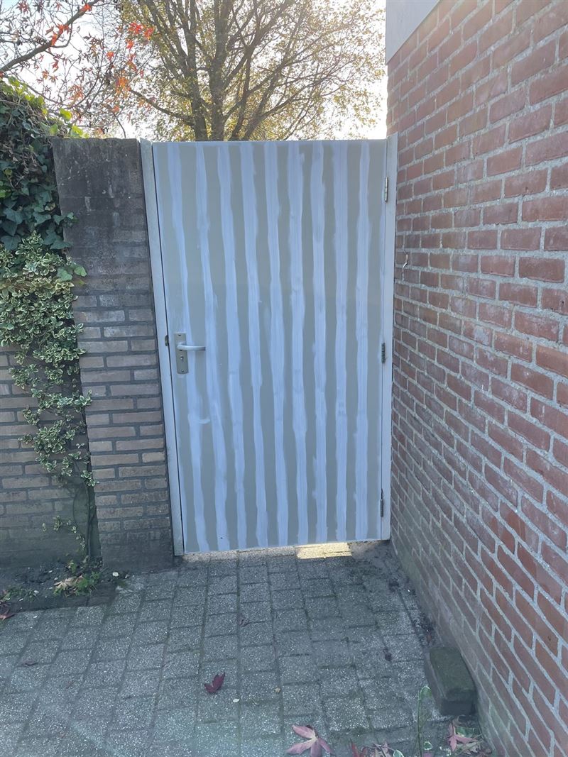 Poortdeur en schuurdeur vervangen, Aalst-Waalre